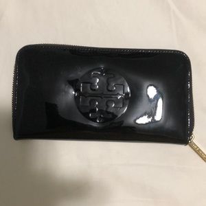 Tory Burch continental zip wallet